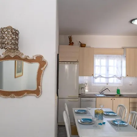 Paty's Sun Side House